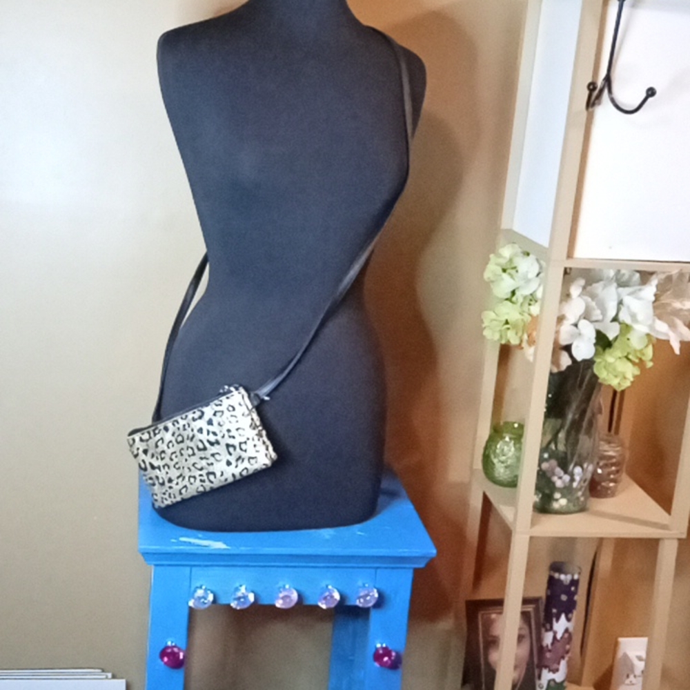 Leopard metallic crossbody bag